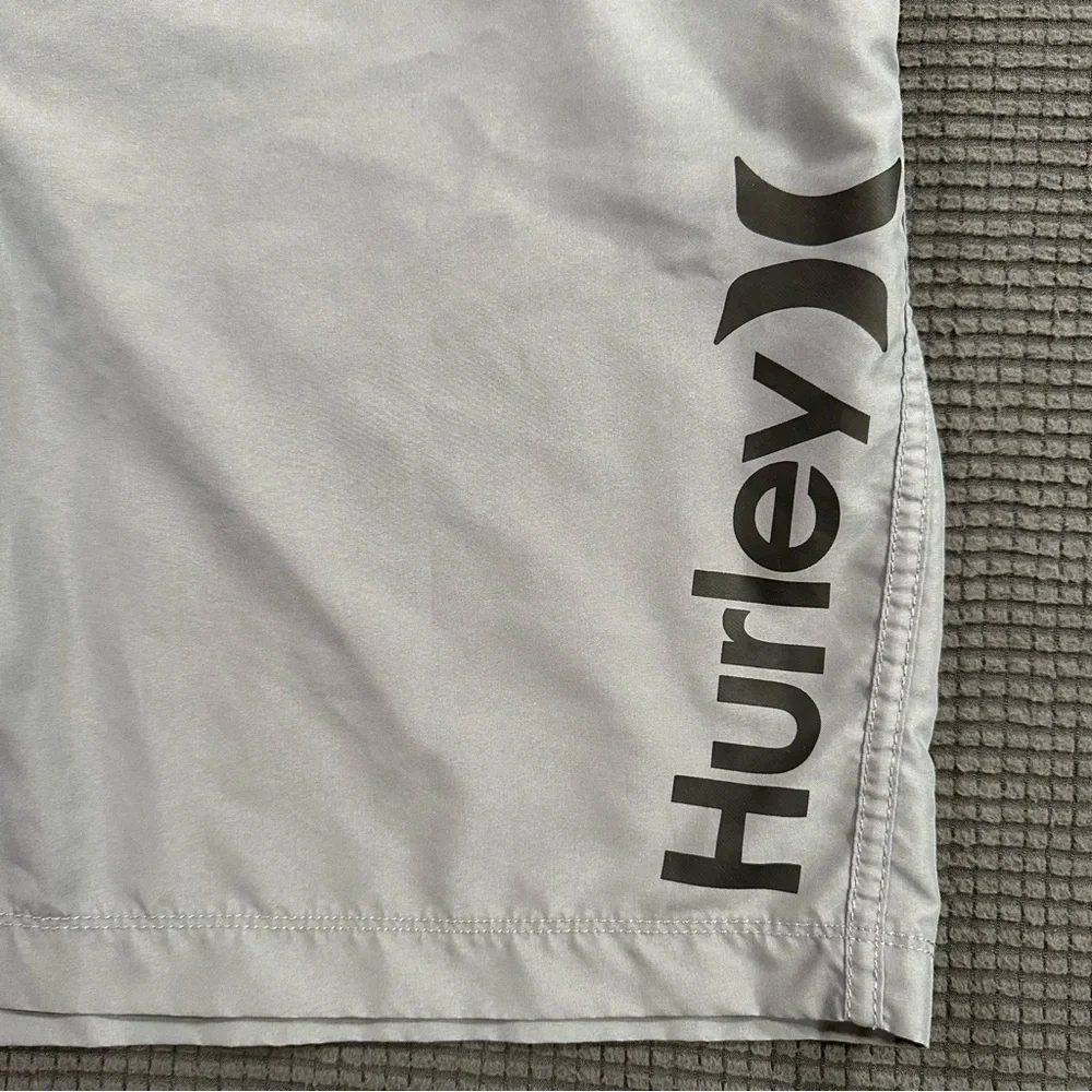 Hurley Gray Board Shorts Mens 38 Surf Swim Trunks Drawstring Beach Shorts - Picture 2 of 8